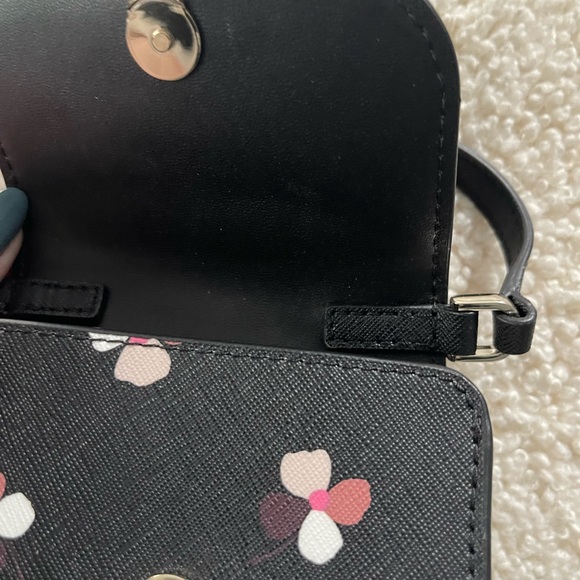 BNWOT Kate Spade Madison Cross body. - Picture 2 of 4